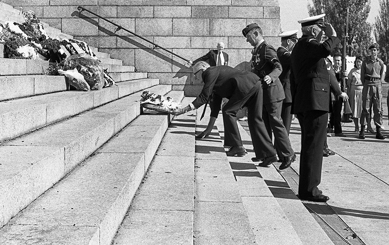 ANZAC Day parades : Faces of ANZAC : Military Veterans : ANZAC DAY : Australia : Richard Moore : Journalist : Photographer :